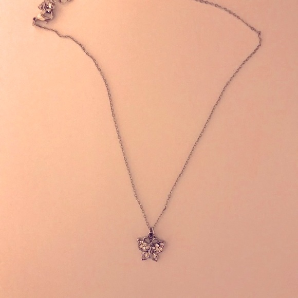 Forever 21 Pretty Chain Necklace Silver Butterfly - Picture 1 of 2